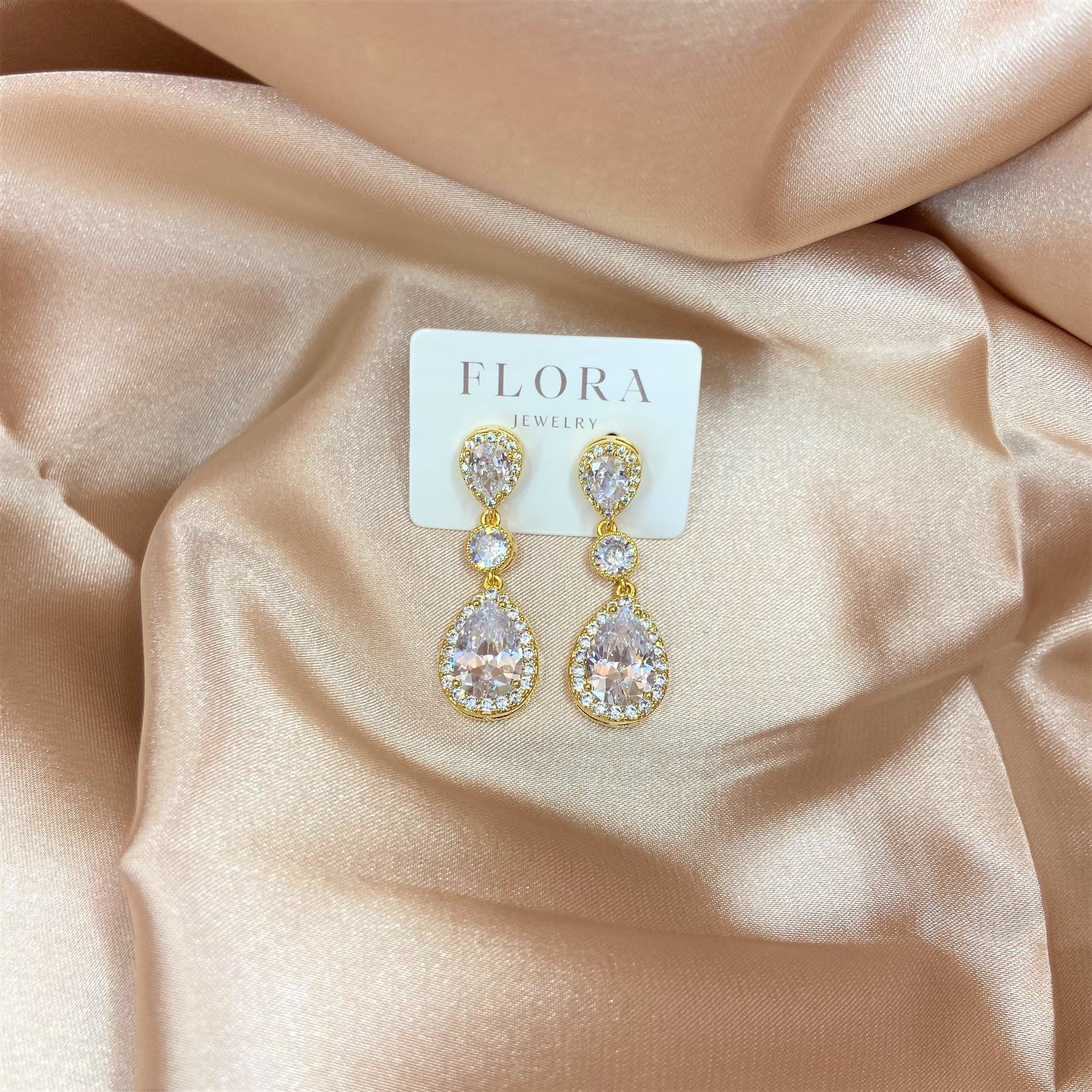 gold earrings for wedding day